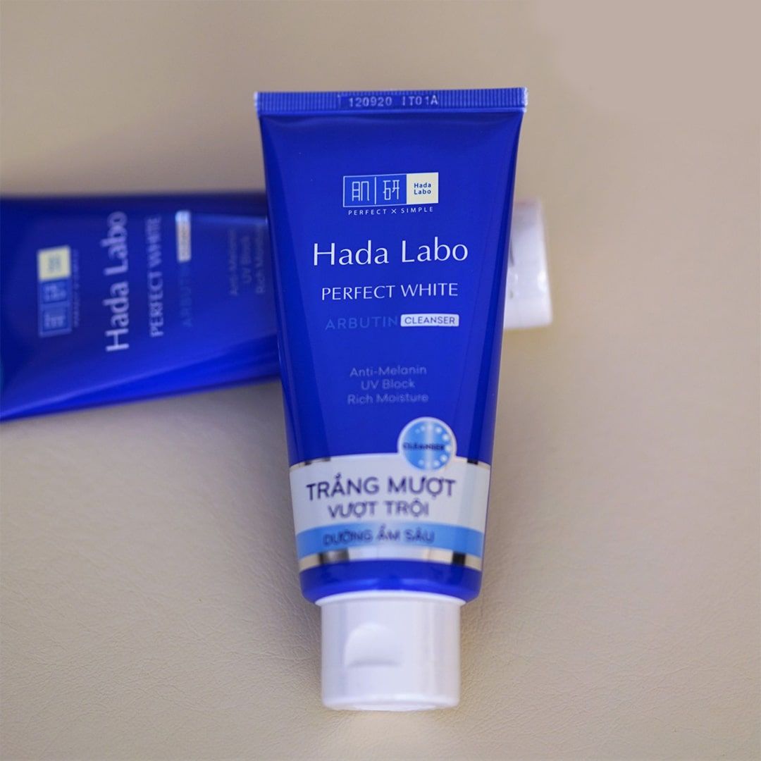 Kem Rửa Mặt Dưỡng Trắng Hoàn Hảo Hada Labo Perfect White Arbutin Cleanser (không tích điểm)