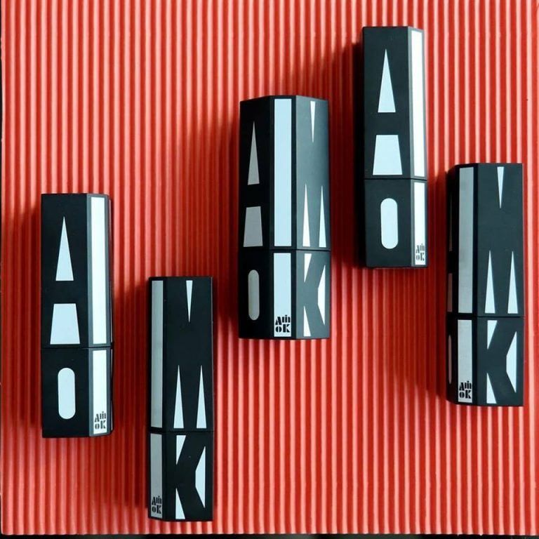 Son Thỏi Lì Amok Unique City Technical Matte Lipstick
