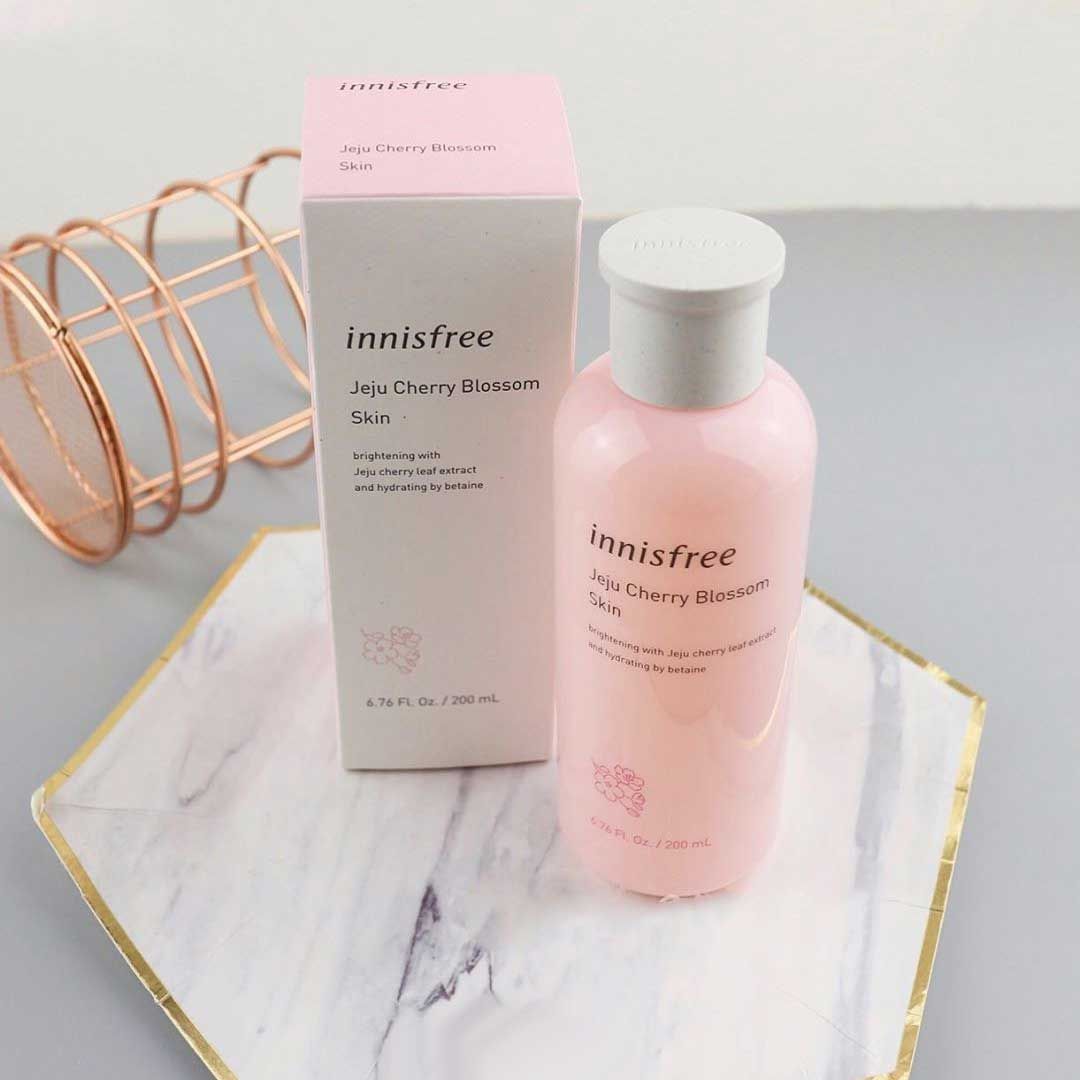 Nước hoa hồng Innisfree Jeju Cherry Blossom Skin (Fullsize + Minisize)