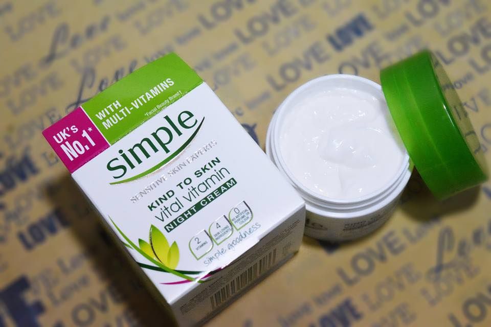  Kem Dưỡng Ban Đêm Simple Kind To Skin Vital Vitamin 