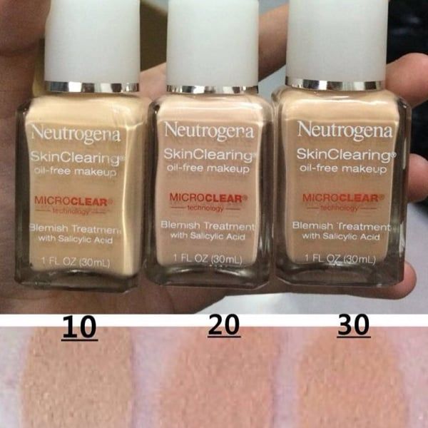 Kem Nền Neutrogena Skin Clearing Oil-Free Makeup