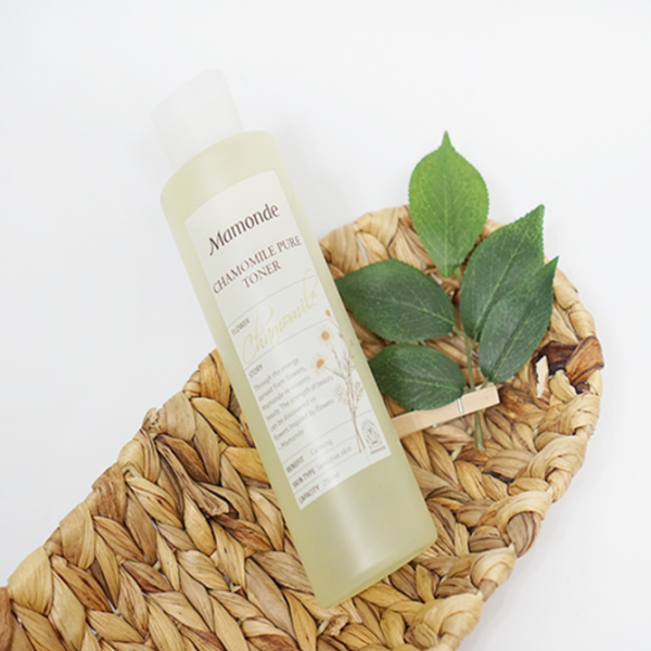 Nước Hoa Hồng Mamonde Chamomile Pure Toner