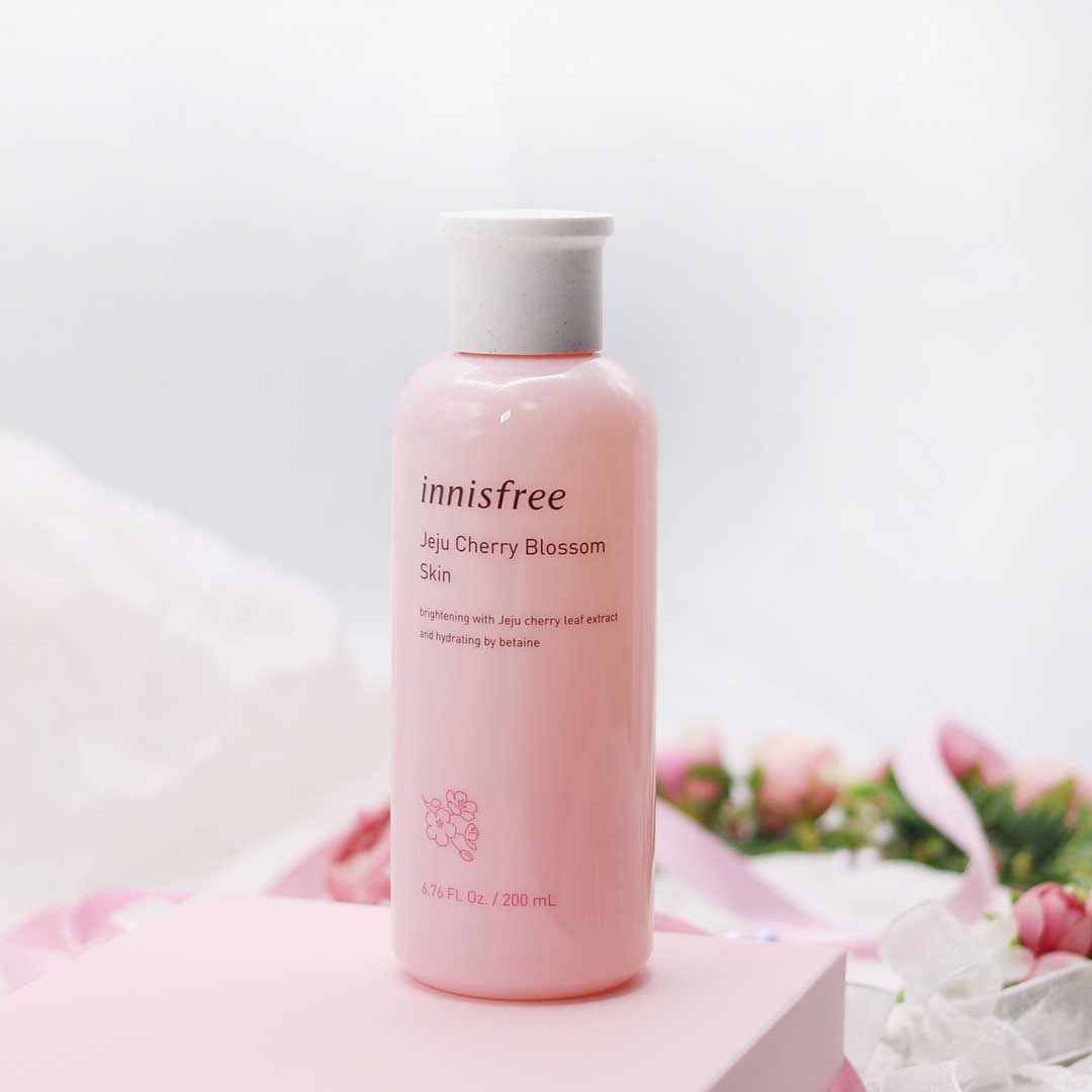 Nước hoa hồng Innisfree Jeju Cherry Blossom Skin (Fullsize + Minisize)
