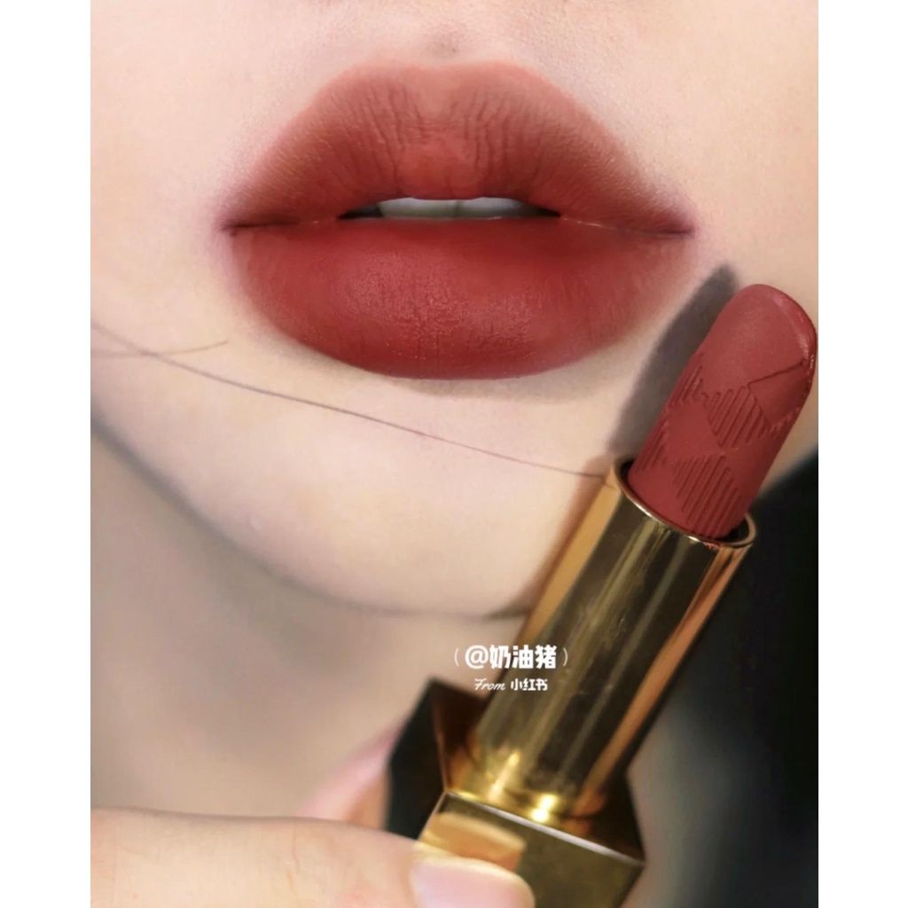  Son Thỏi Lì BUR-BERRY Kisses Matte Lip Colour 