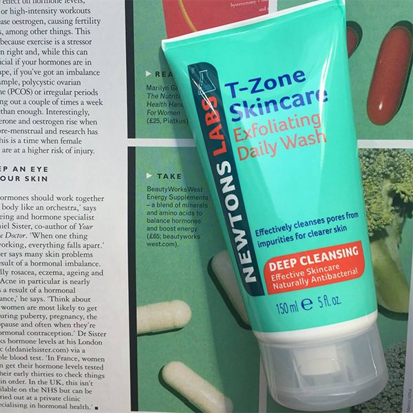 Sữa Rửa Mặt Có Hạt Tinh Chất Tràm Trà T-Zone Deep Cleansing (không tích điểm)