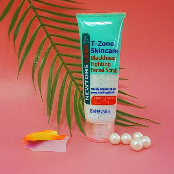 Tẩy Tế Bào Chết Ngăn Ngừa Mụn Đầu Đen T-Zone Blackhead Fighting Facial Scrub (không tích điểm)