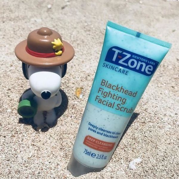 Tẩy Tế Bào Chết Ngăn Ngừa Mụn Đầu Đen T-Zone Blackhead Fighting Facial Scrub (không tích điểm)