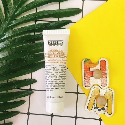 Sữa rửa mặt hoa cúc Kiehl's Calendula Deep Cleansing Foaming Face Wash 30ml