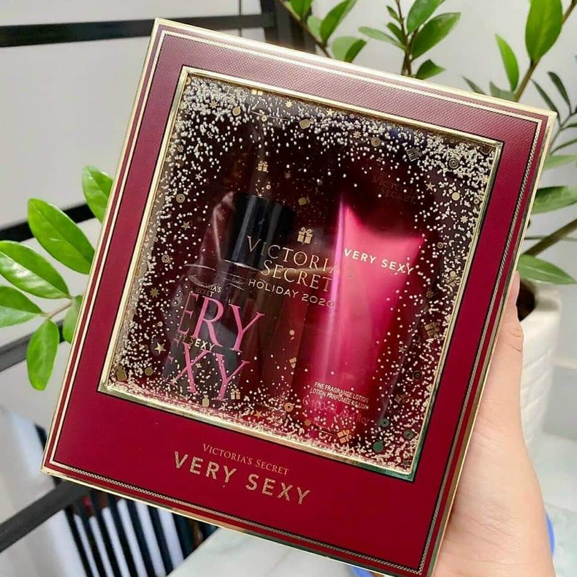 Bộ sản phẩm Victoria's Secret Very Sexy Gift Set Fragrance Mist & Lotion