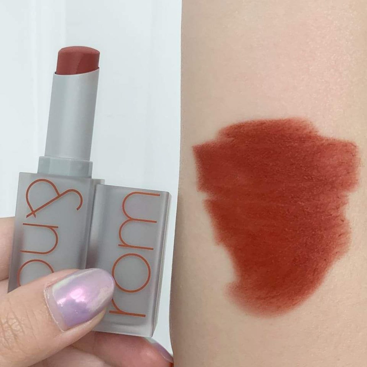 Son Thỏi Romand New Zero Matte Lipstick