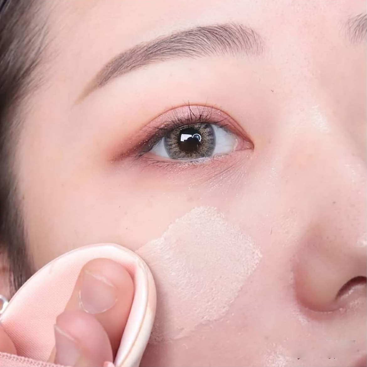 Phấn Nước Aprilskin Magic Essence Shower Cushion - No.23