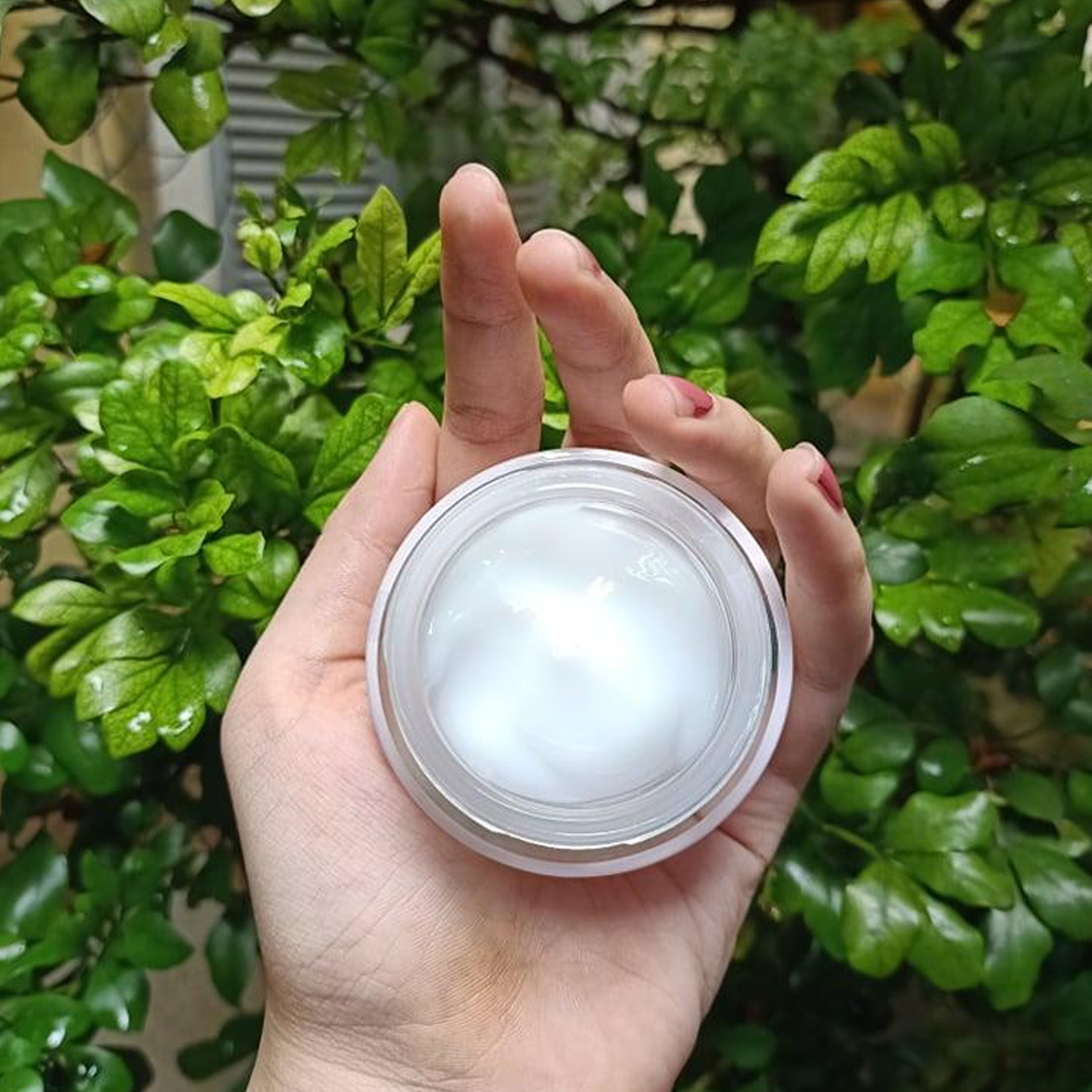 Kem dưỡng trắng Shiseido Senka White Beauty Cream