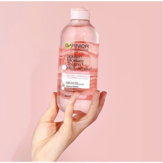 Nước tẩy trang Garnier Skin Active Solution Micellaire Tout en 1 à l'Eau de Rose - 400ml
