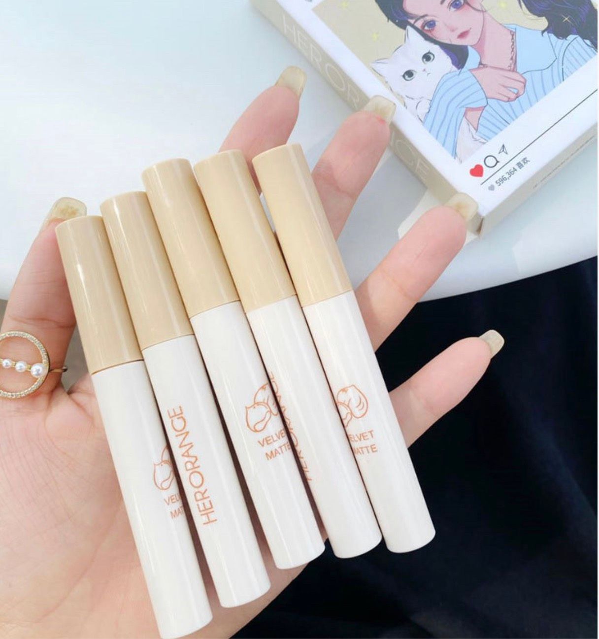 Set Son 5 Cây HERORANGE Hot Girl Ôm Mèo Weibo Nội Địa Trung