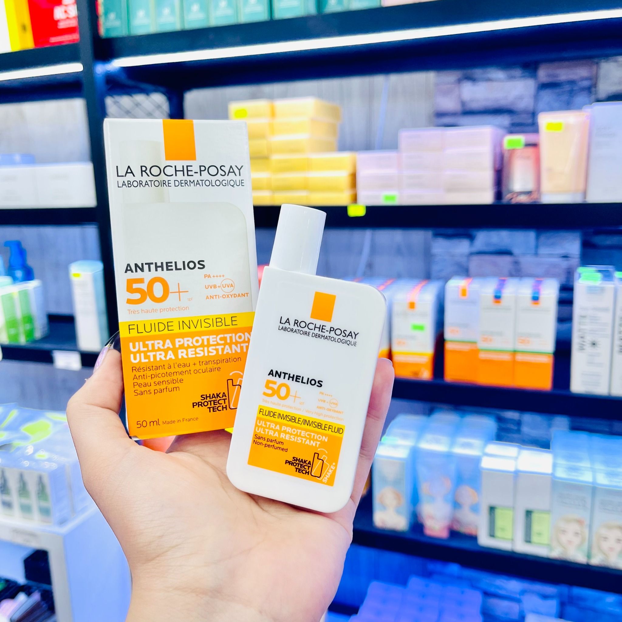 Kem Chống Nắng Không Nhờn Rít LA ROCHE-POSAY Anthelios Invisible Fluid SPF50+ 50ml