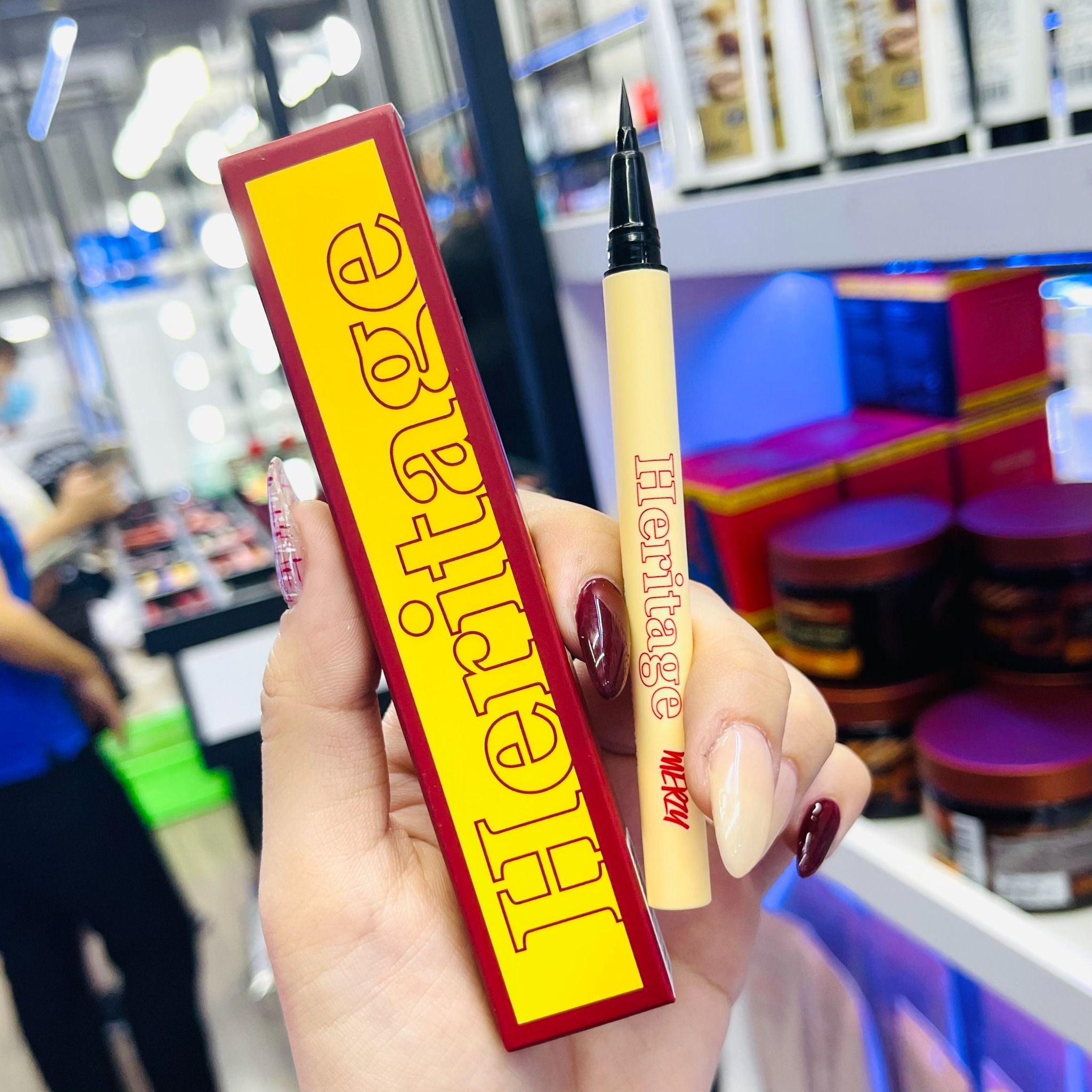  Bút kẻ mắt nước MERZY The Heritage Pen Eyeliner 