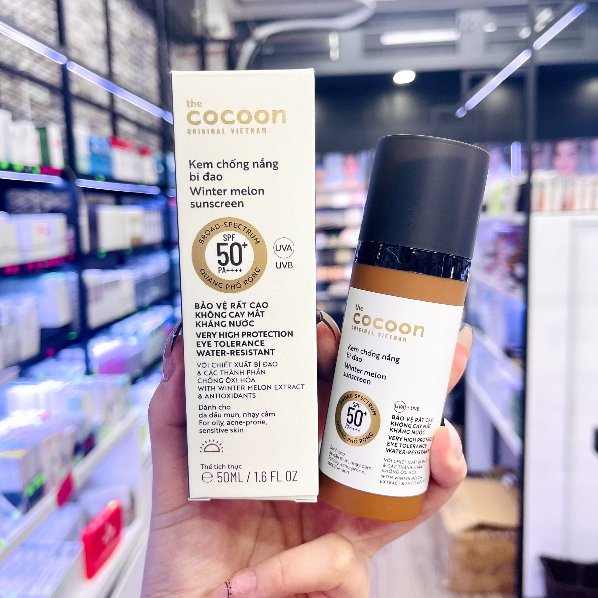  Kem Chống Nắng Bí Đao Quang Phổ Rộng Không Cay Mắt COCOON Winter Melon Sunscreen SPF 50+ PA++++ 