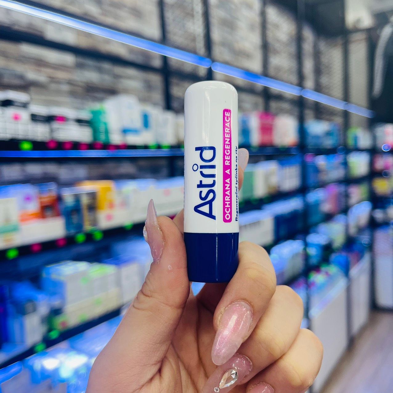  Son Dưỡng Môi Mỡ Hươu Astrid Lip Balm 