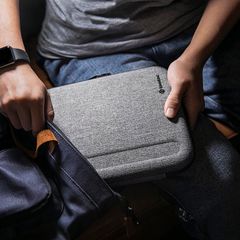 Túi chống va đập cho Tablet 11 inches Tomtoc Portfolio Holder Hardshell A06-002
