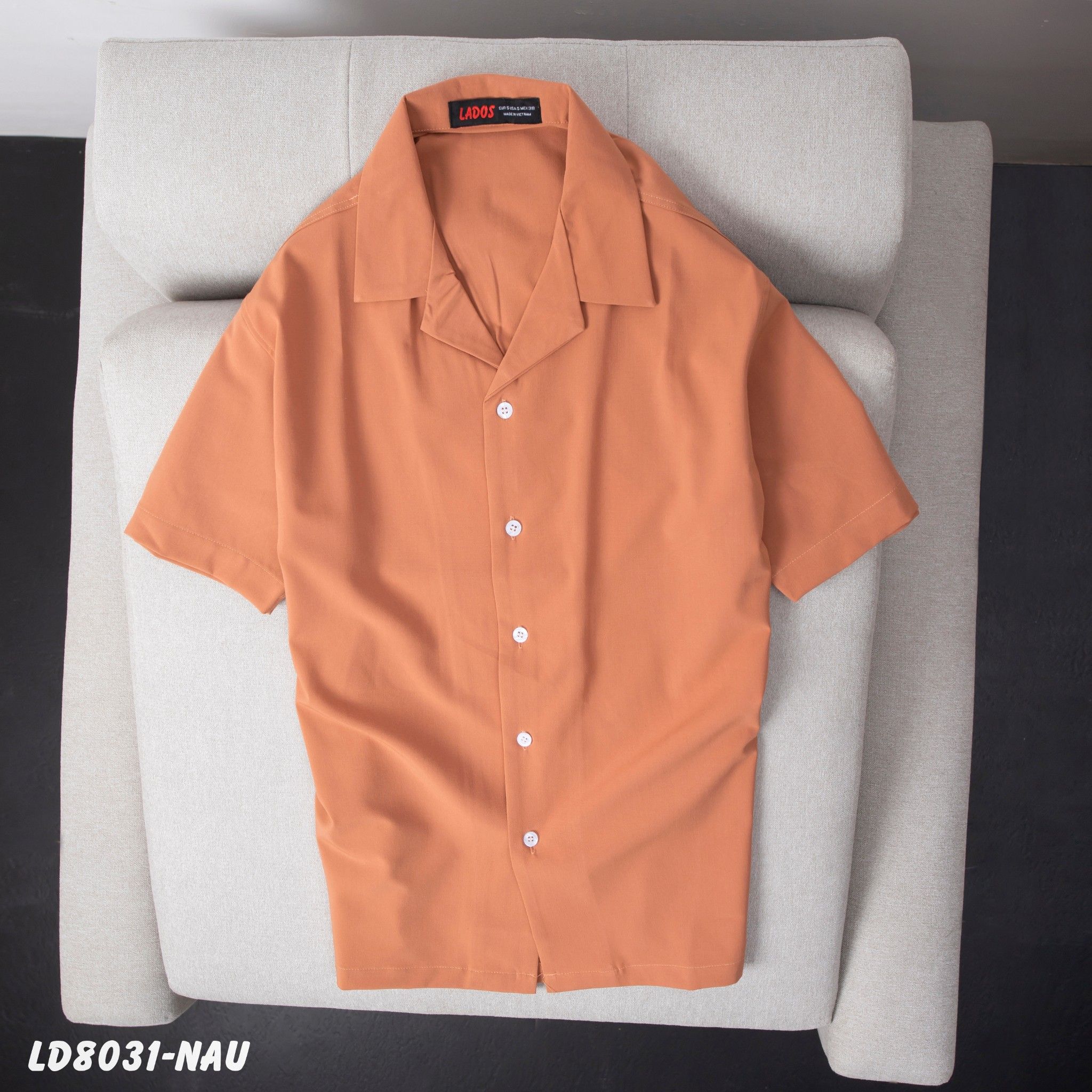 Áo sơ mi cổ băng tâm tay ngắn LADOS-8031