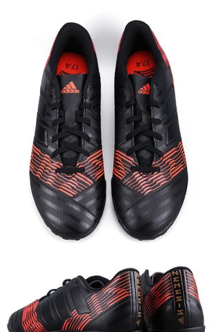 Giày đá bóng Adidas