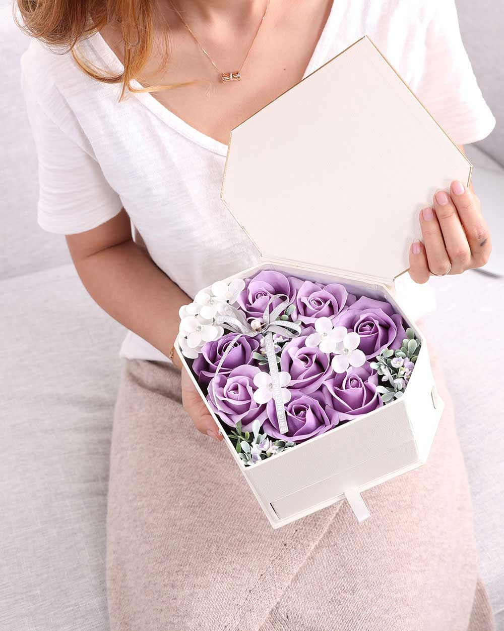 Hộp Hoa Xà Phòng You're My Diamond Tím