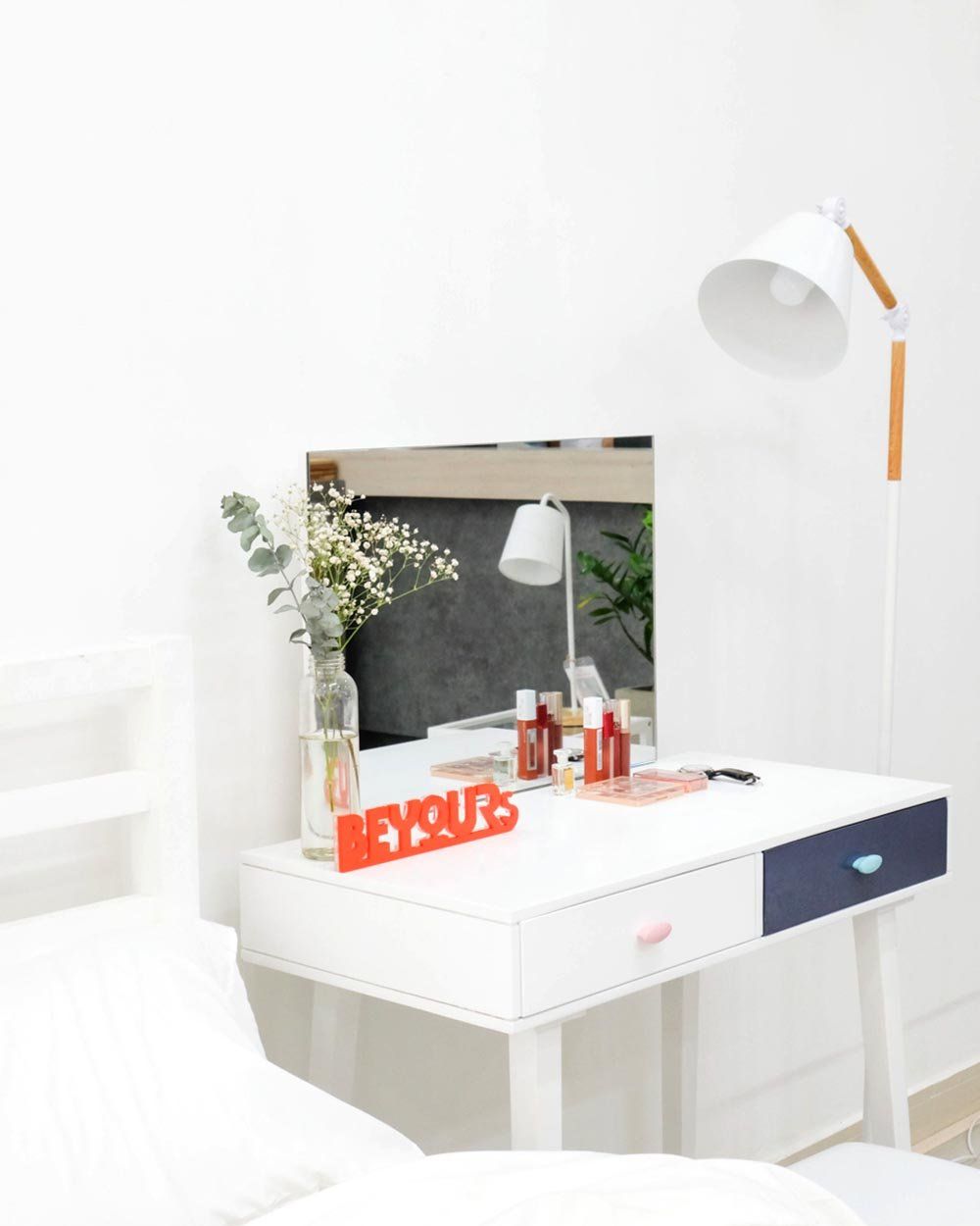 Bàn Trang Điểm Charming Xanh Trắng