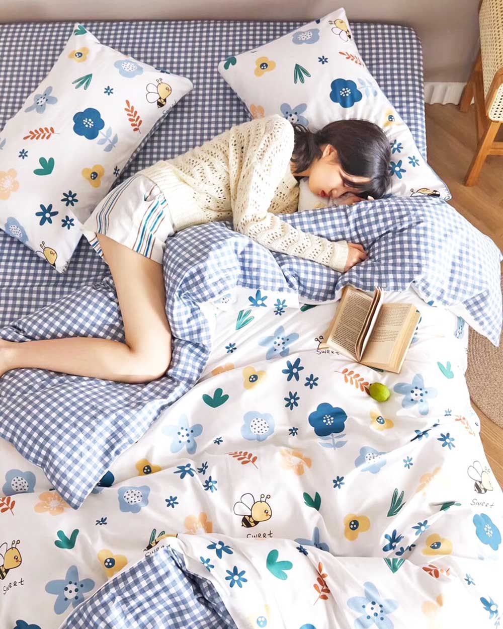 Bộ Chăn Ga 5 Món Layla Hoa Xanh Nhạt