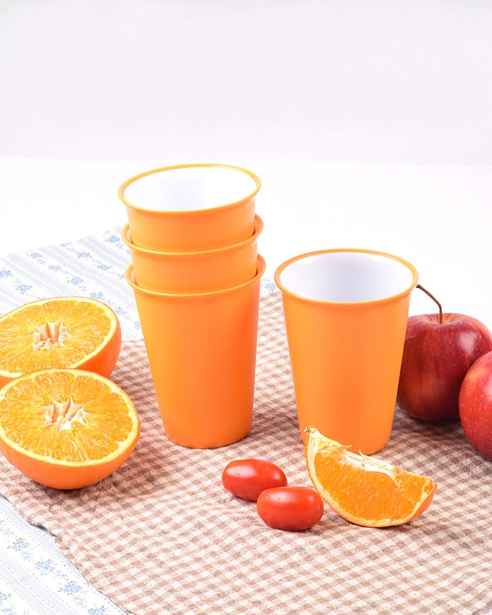 Combo 4 Ly Nhựa Trẻ Em