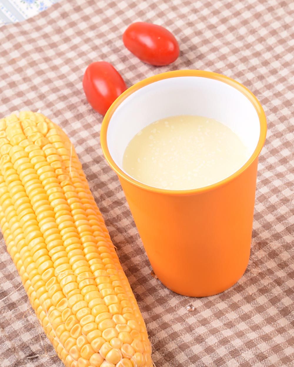 Combo 4 Ly Nhựa Trẻ Em