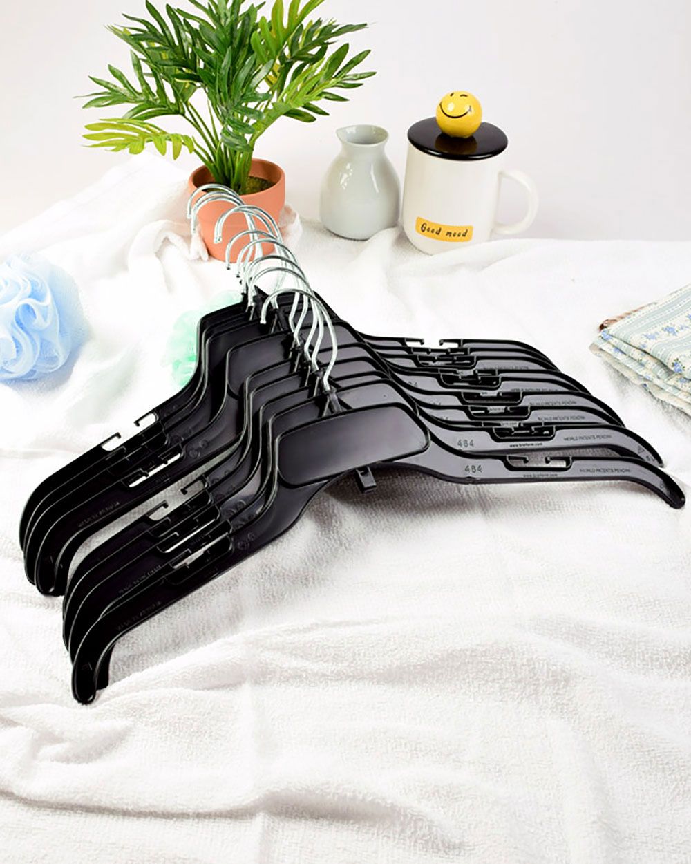 Combo 10 Móc Nhựa Có Rãnh Đen