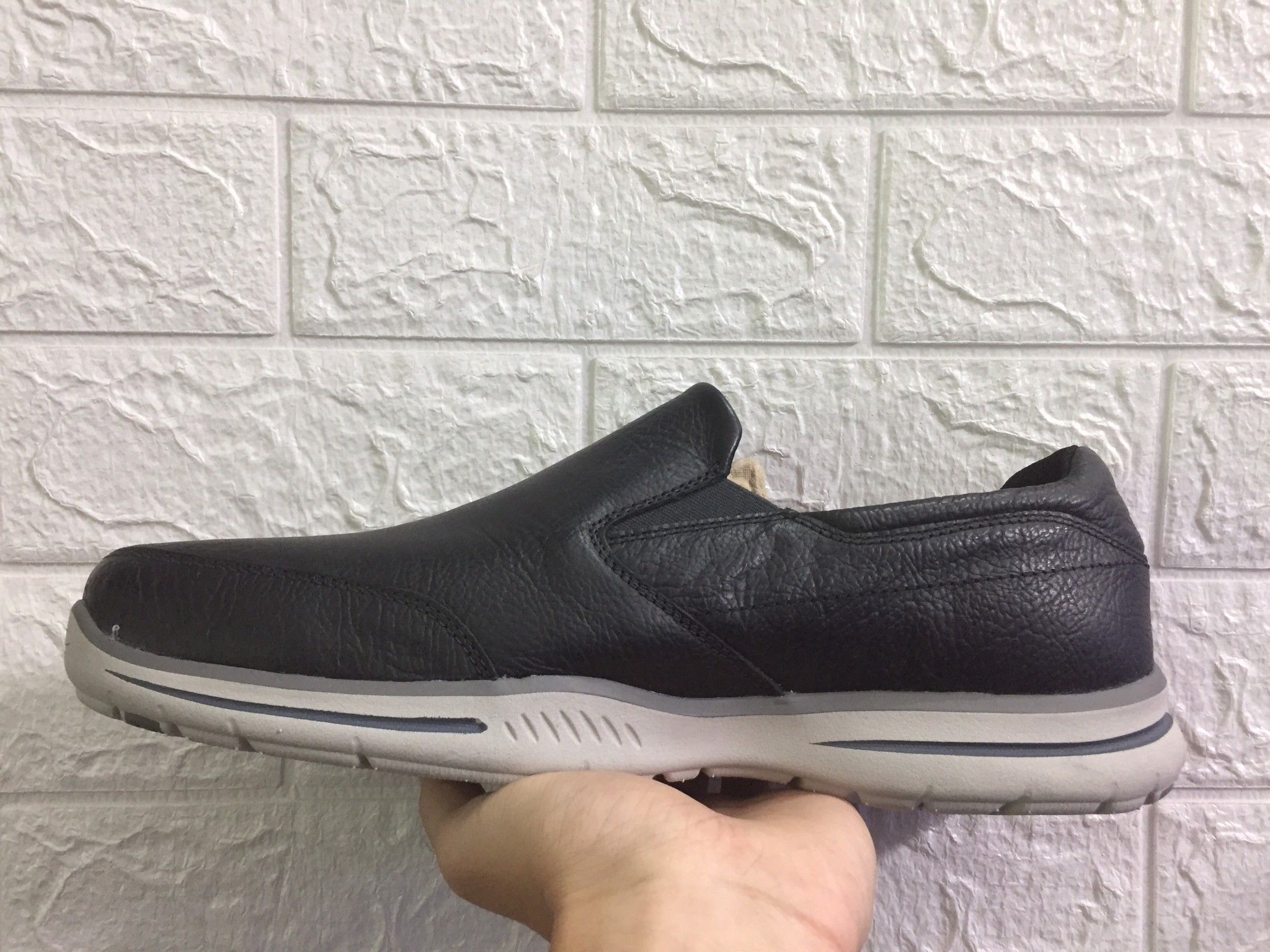 Giày lười Skecher Đen Đế Xám Sọc Big Size