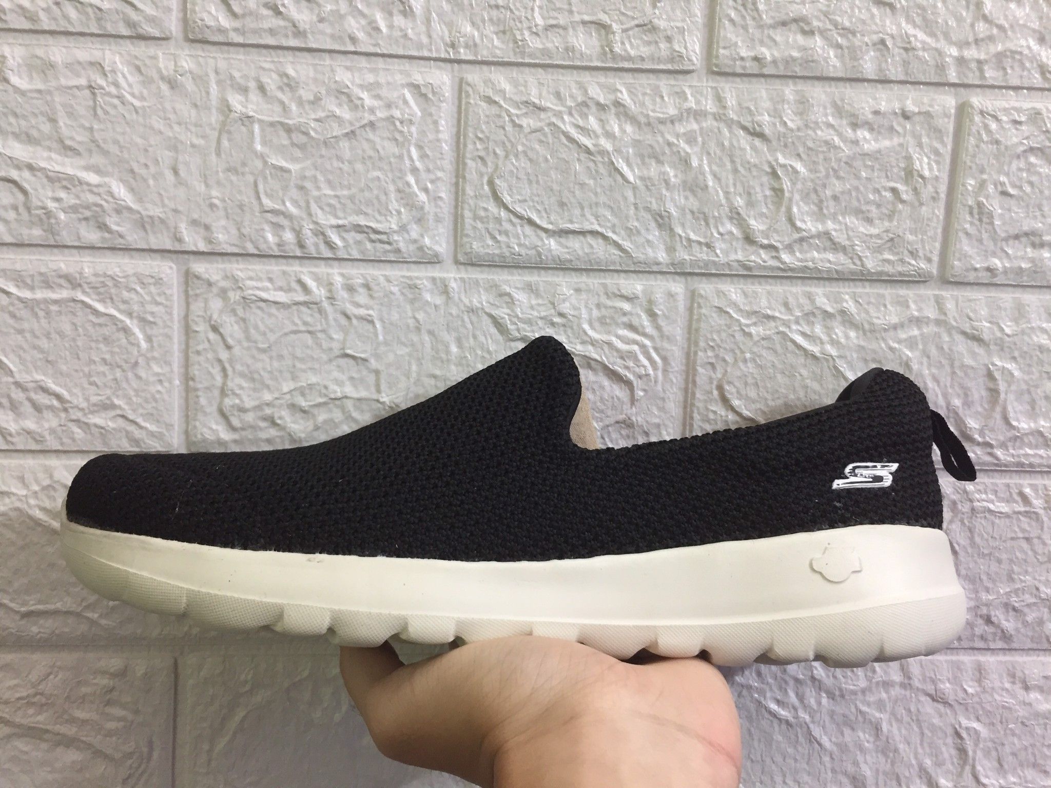 Giày lười Skecher Đen Đế Trắng