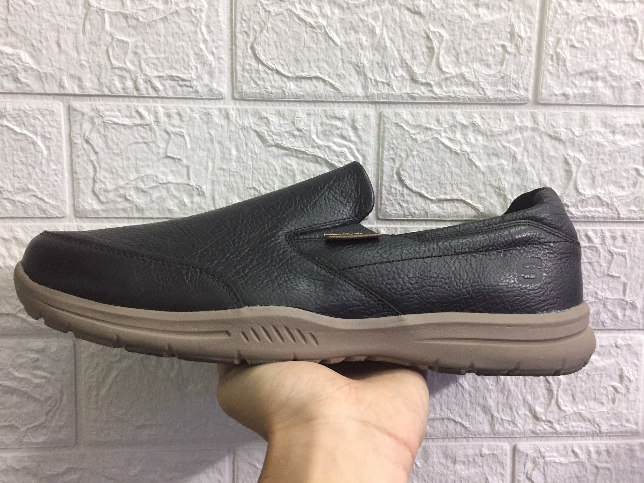 Giày lười Skecher Lazy Đen đế Nâu Big Size
