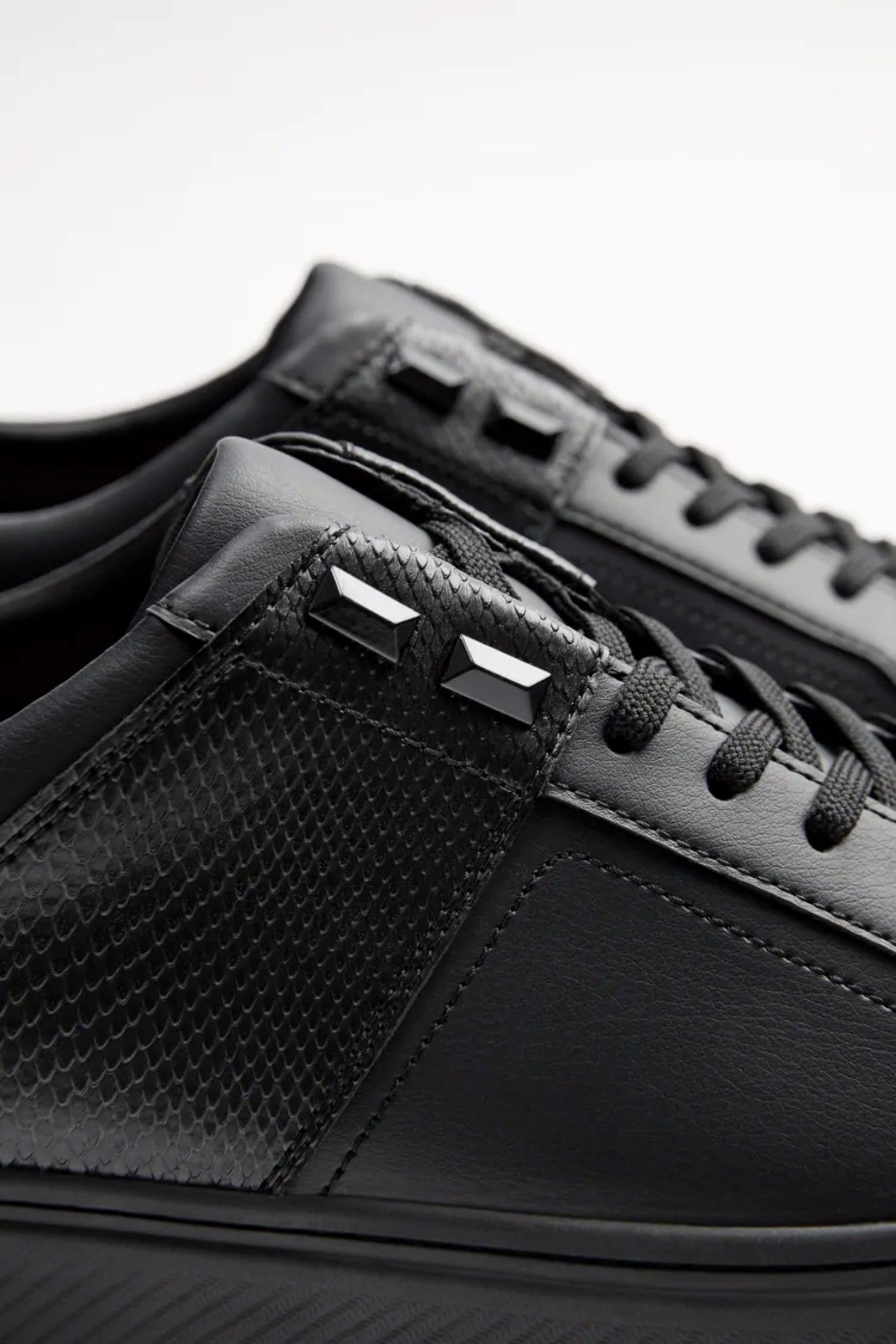 Giày Sneaker Đen ZARA EMBOSSED Da Cao Cấp Big Size 45 46 47 48