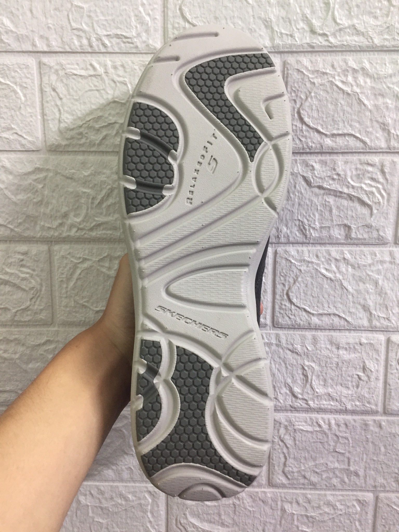 Giày lười Skecher Đen Đế Xám Sọc Big Size
