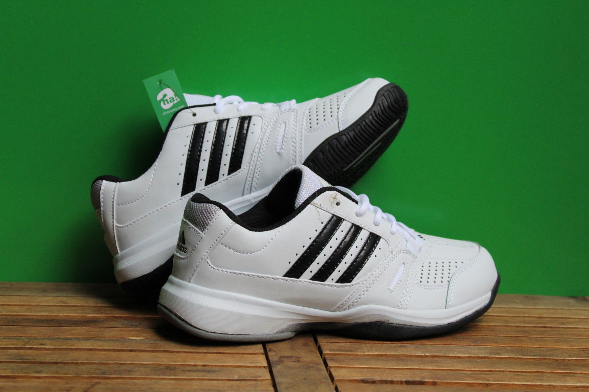 Giày tennis Adidas White