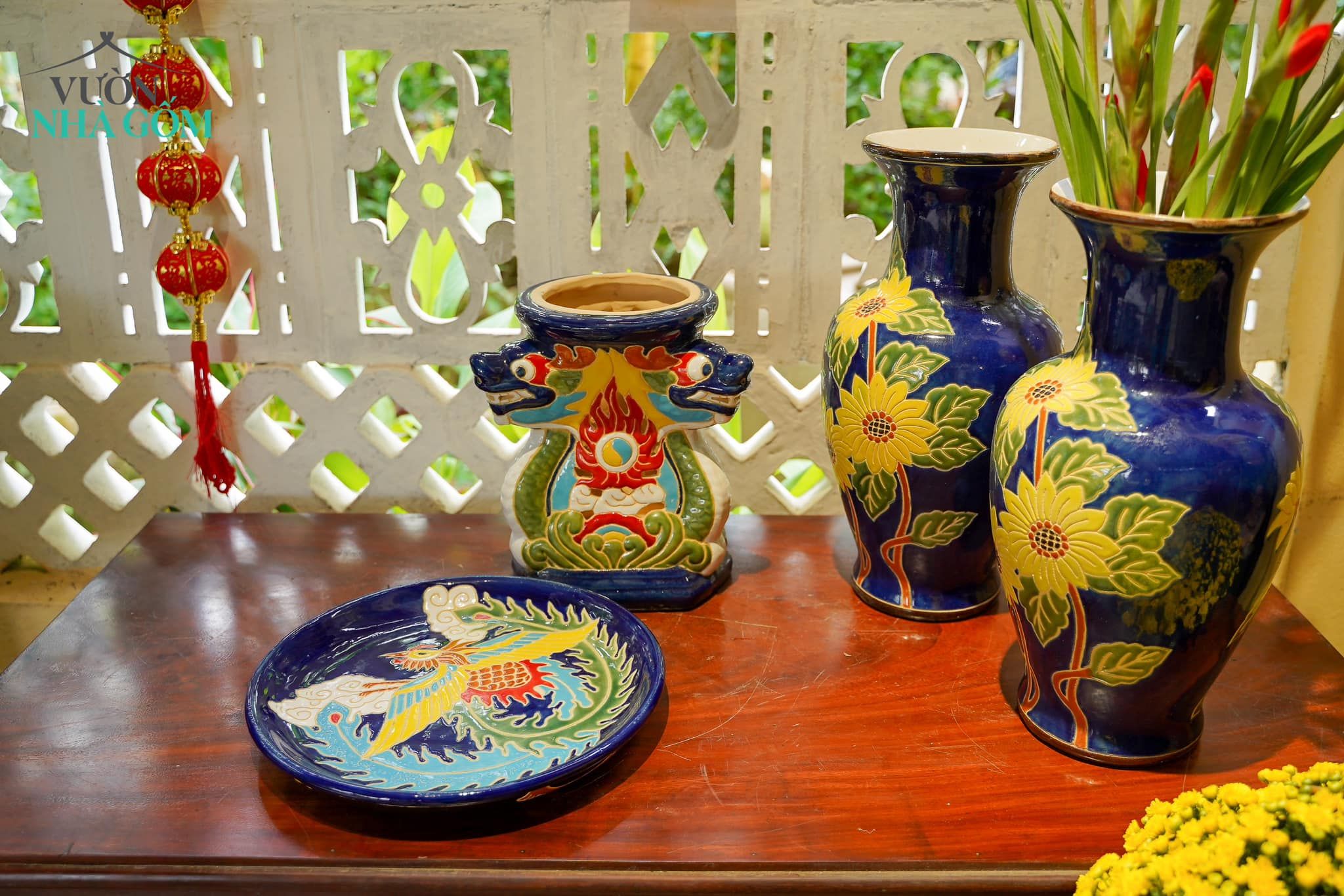 Chò rồng và dĩa để trái cây, xanh dương, gốm Nam Bộ, sản phẩm truyền thống Tết Ất Tỵ, H30cm