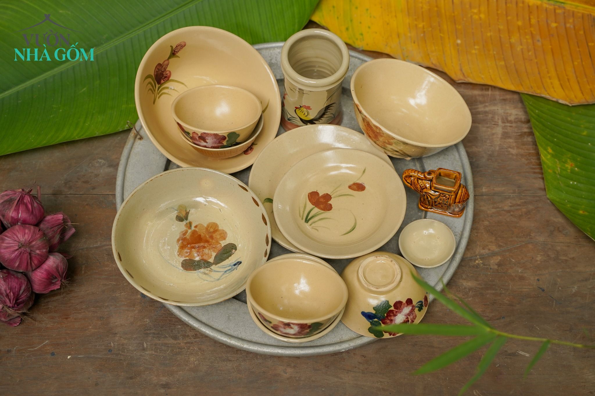 Bộ nâu, chén bát Lái Thiêu