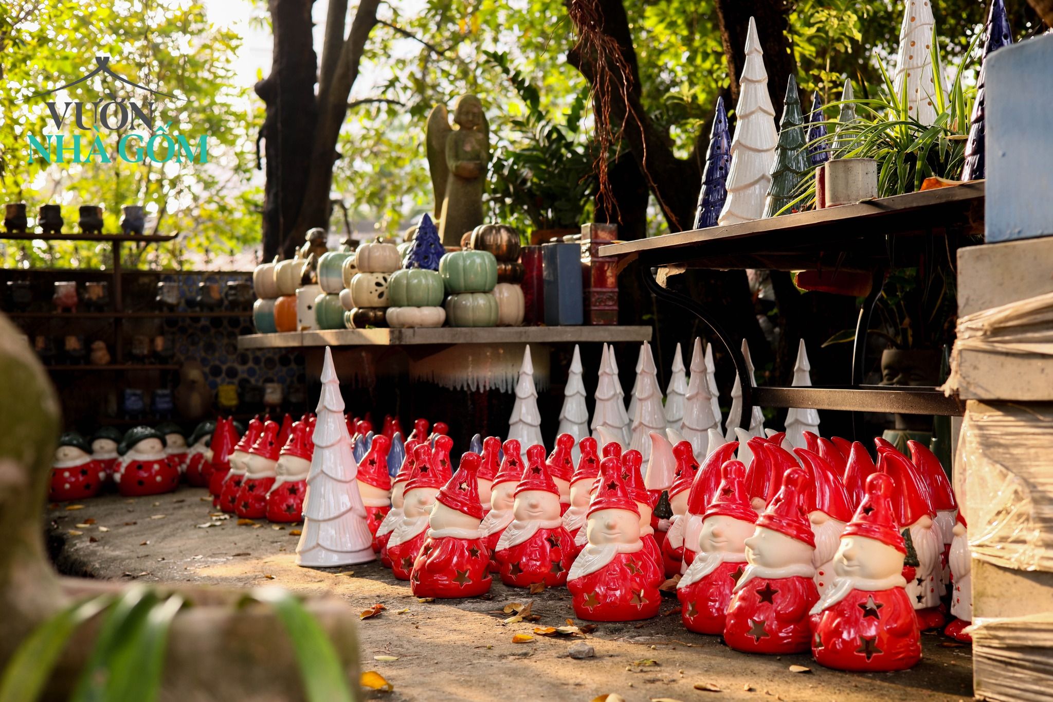  Cây thông Noel trơn men trắng và xanh lá, H35 