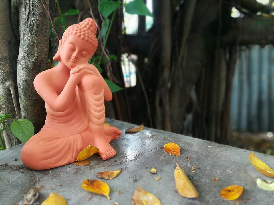 Tượng phật tựa gối, C30 x R20 cm