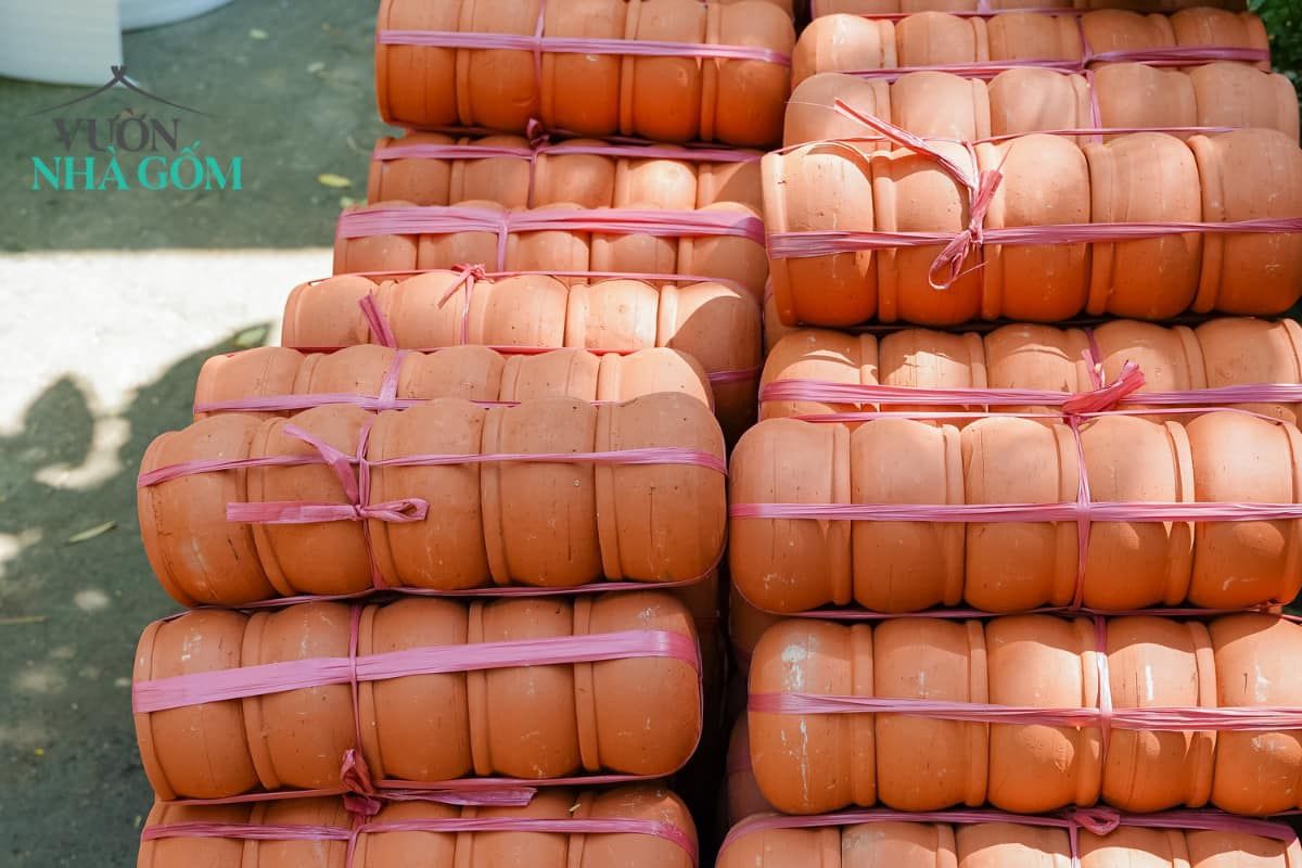 Niêu cơm, niêu đựng thịt cá, gốm Lái Thiêu Nam Bộ