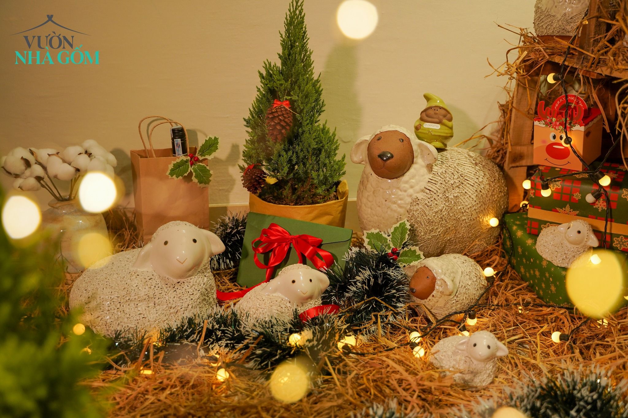  Cừu mặt đen thẳng đầu size trung, gốm trang trí Noel và sân vườn, D33xC22 (cm) 
