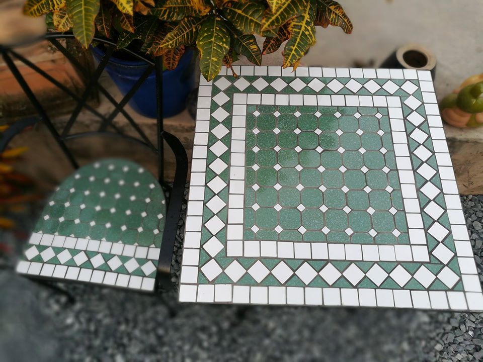 Mosaic hiện đại, mẫu bàn ghế hoa văn số 2