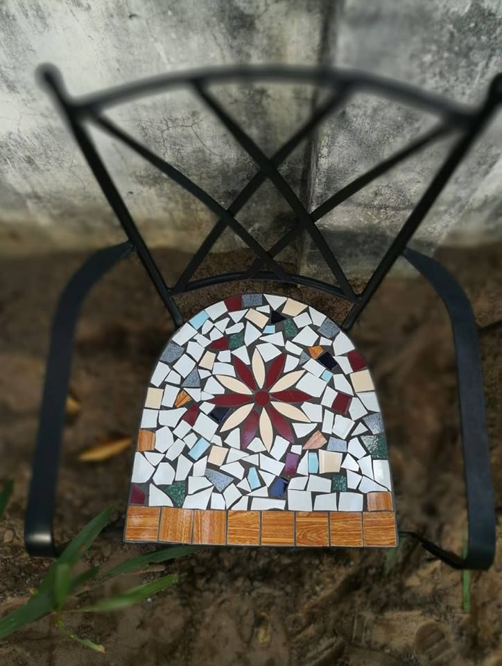 Mosaic hiện đại, ghế gốm có tay, mặt bán nguyệt, 46 x 58 x 42 cm