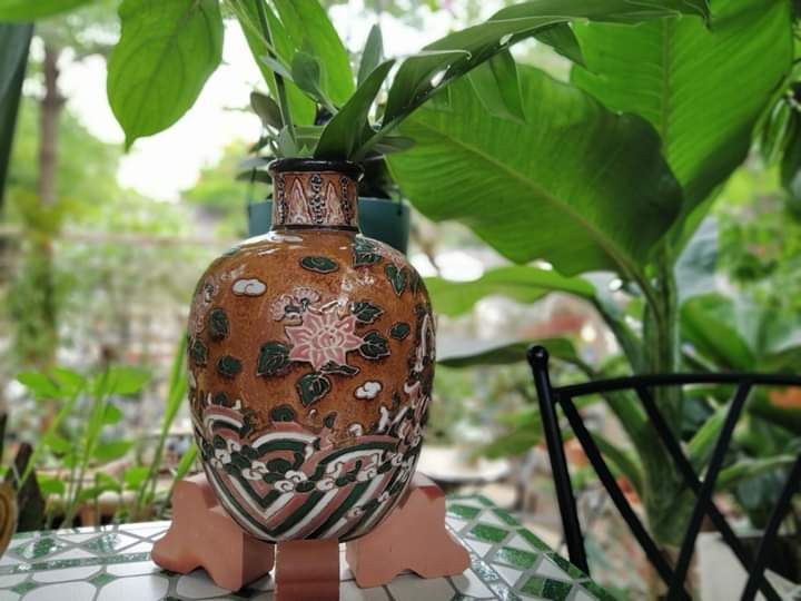 Bình trám hoa văn thủy ba, men nâu mật, H28cm