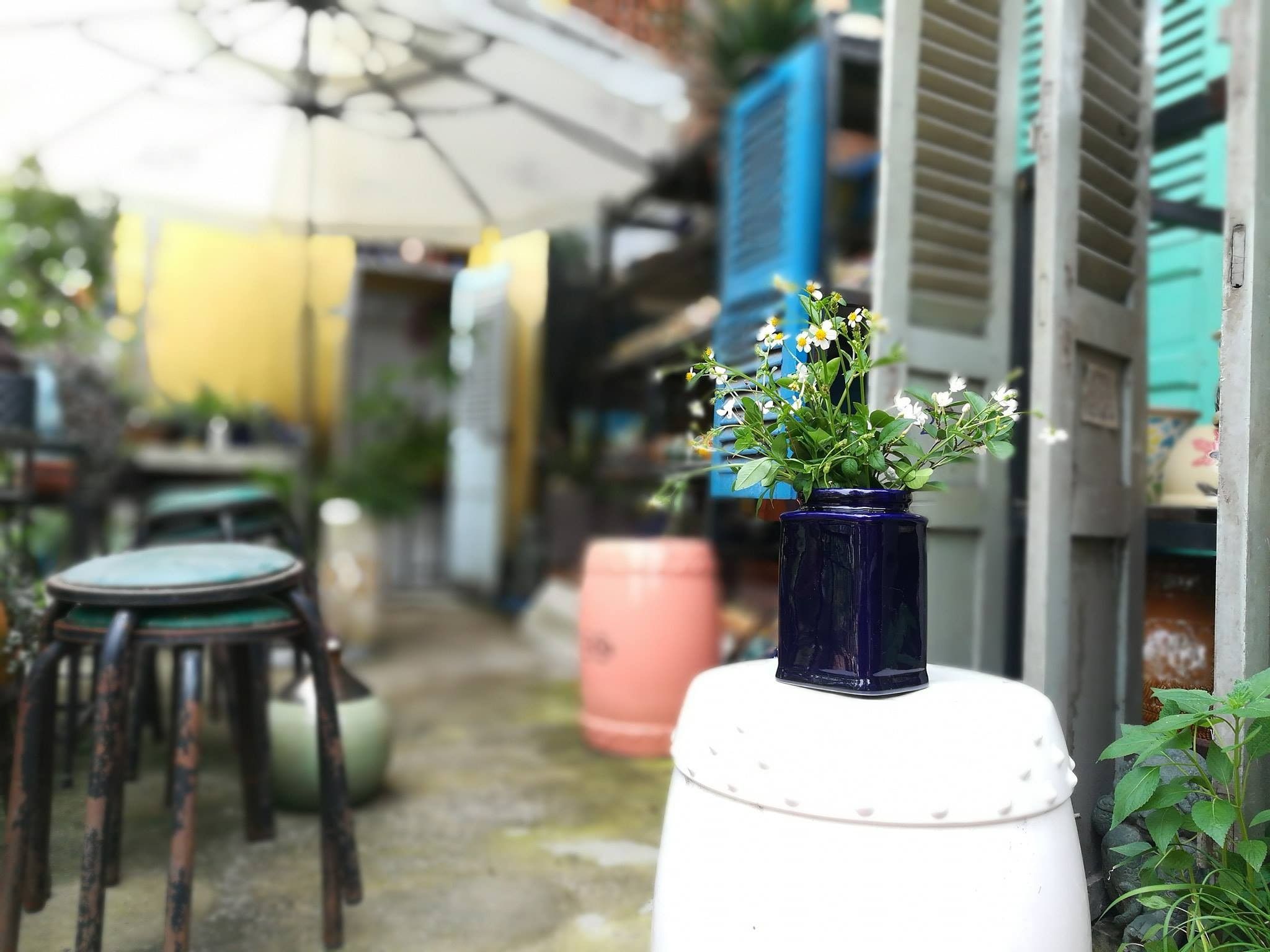 Bình vuông xanh dương đậm H20cm