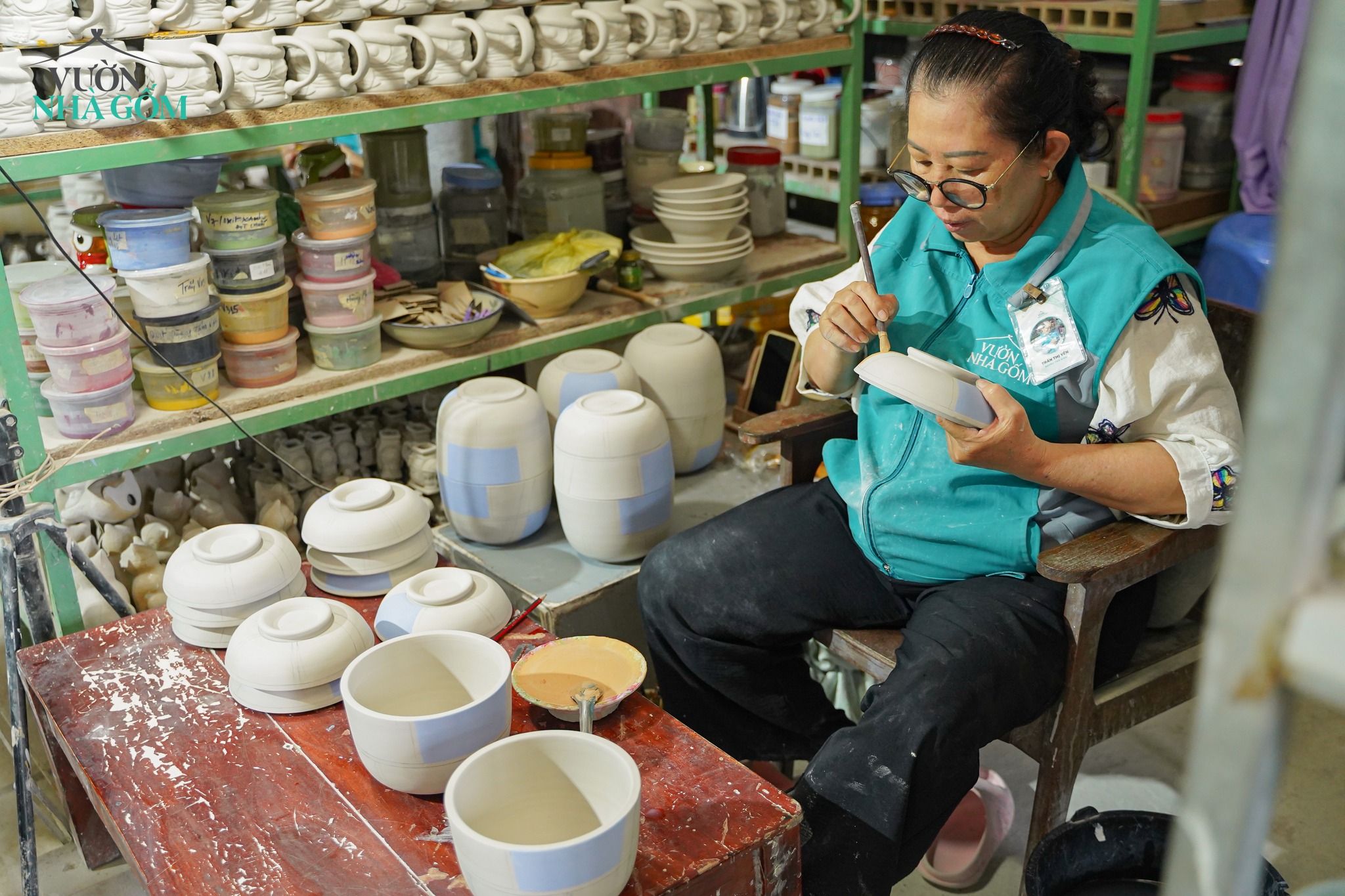 Thố gốm Vẽ tay thủ công, màu sắc hiện đại, chất liệu gốm an toàn để đựng thực phẩm, Xưởng Thủ Biên