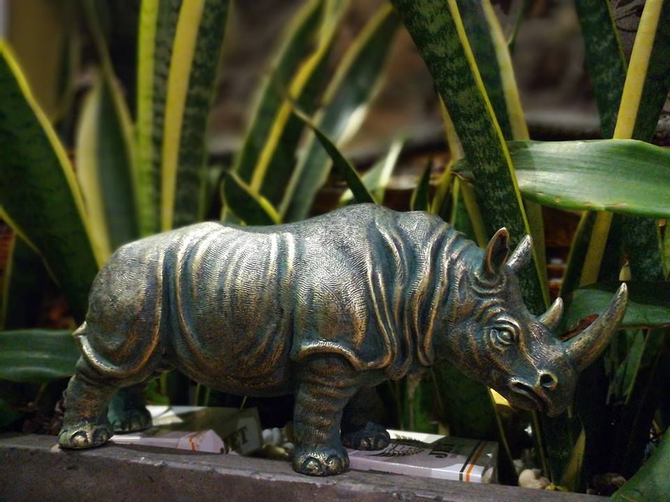 Tê giác nhỏ, composite, C12 x D25 cm- 06010t2061