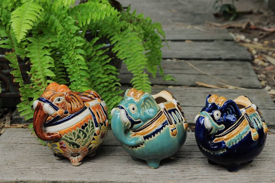 Voi kẹo nhỏ ú khỏe ú xinh trổ bông bách hoa, gốm mỹ nghệ Nam Bộ, C15 x D16 cm- 0201k2o072